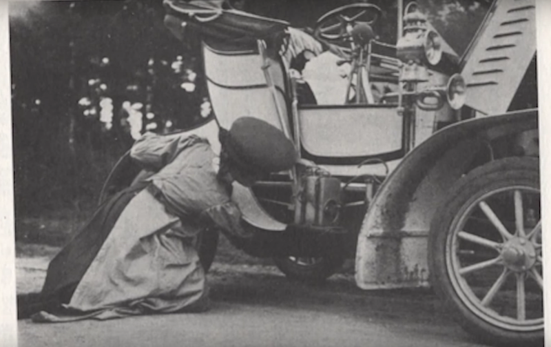 Illustration for article titled Driving Advice For Women In 1909: Don't Forget To Bring A Gun